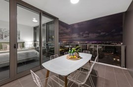 BRISBANE - PANORAMA APARTMENTS