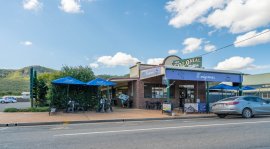 Esk Qld - Colonial Plaza - 139 -143 Ipswich St - $1.2M - 30% Contracoin