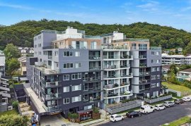 GOSFORD NSW - 1, 2, 3 & 4 Bedroom Units - Priced from $430,000 - 20% Contracoin