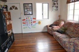 CHINCHILLA QLD - 640 acre lifestyle / farm - $780,000 - 30% Contracoin