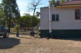 CHINCHILLA QLD - 640 acre lifestyle / farm - $780,000 - 30% Contracoin