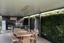 EMERALD QLD - EMERALD INN MOTEL - $6.5M - 25% CONTRACOIN