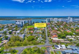 LABRADOR, GOLD COAST - DA APPROVED SITE - $1.8M - 20% CONTRACOIN