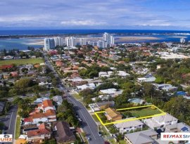 LABRADOR, GOLD COAST - DA APPROVED SITE - $1.8M - 20% CONTRACOIN