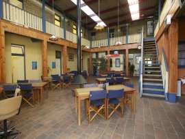 KEARSLEY - HUNTER VALLEY NSW - Freehold Hotel for Sale - $3.95M - 25% Contracorp AUDC