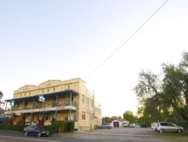 KEARSLEY - HUNTER VALLEY NSW - Freehold Hotel for Sale - $3.95M - 25% Contracorp AUDC